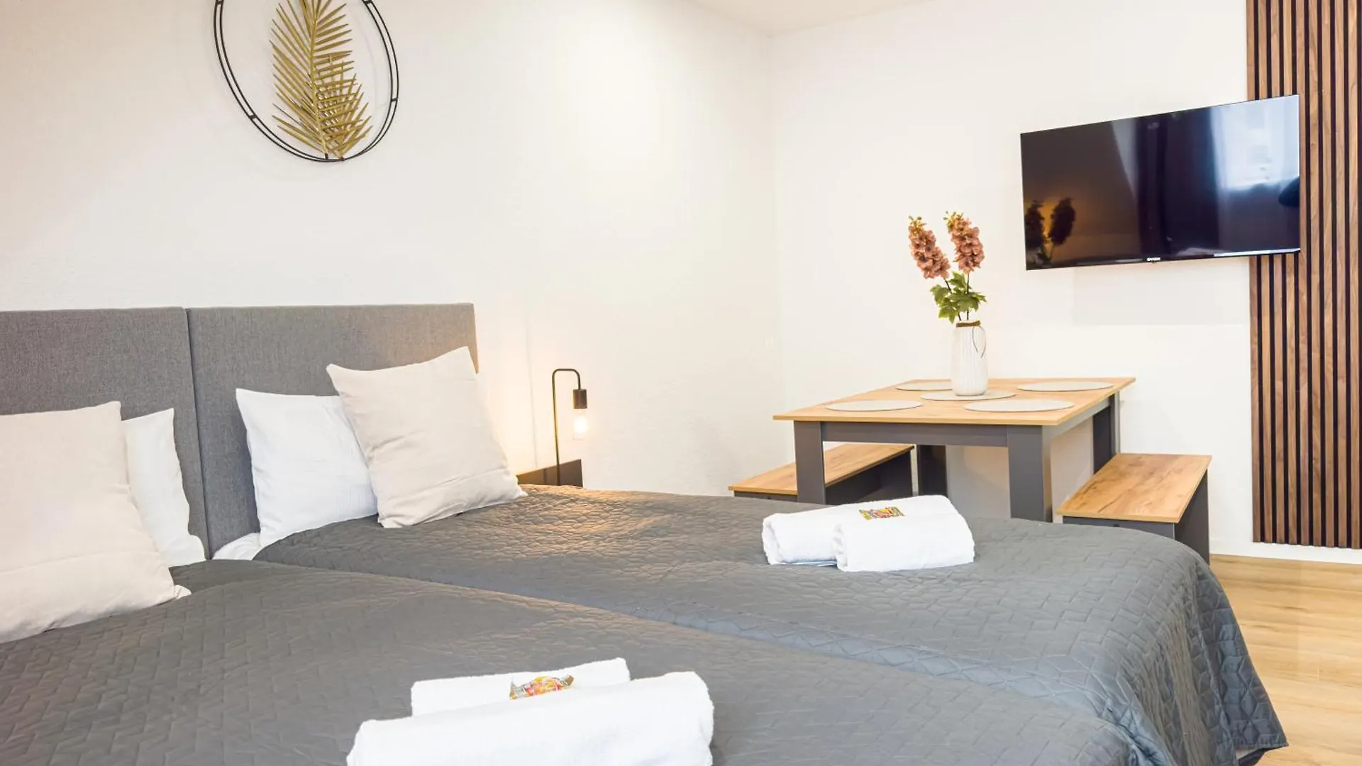 Apartment Immostay L# Ferienhaus- Balkon, Parking & Wifi Bremen Germany